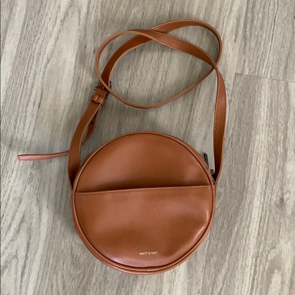 Matt & Nat Obe Vintage Crossbody Handbag in Chili